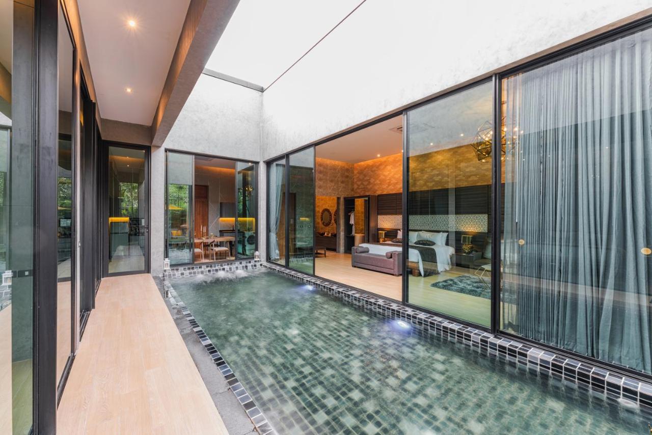 Hotel La Miniera Pool Pattaya - Small Luxury Of The World