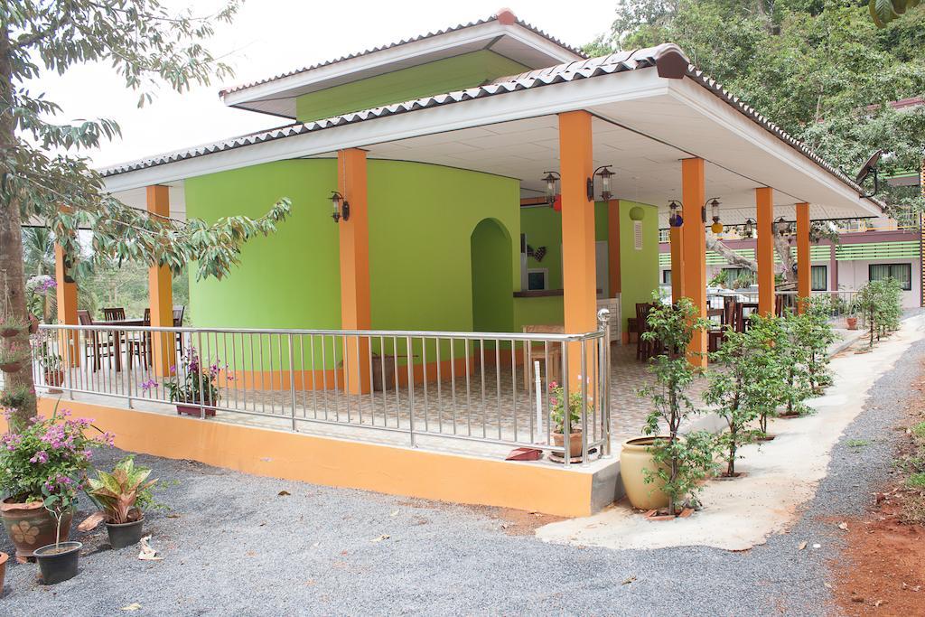 Chaison Hill Resort Khanom