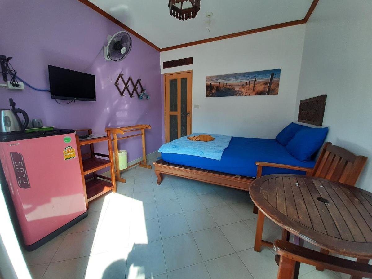 Runa Runa The Samed Island