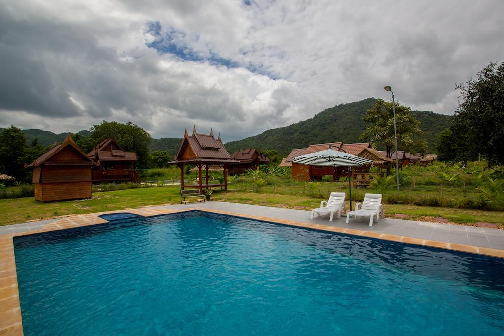Hua Hin Baan Thai Resort 3*