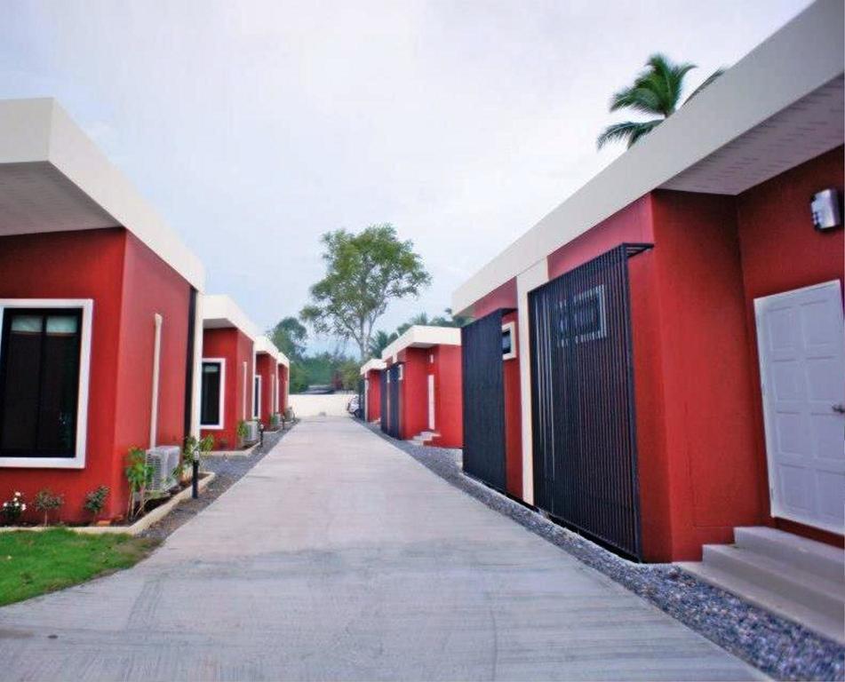 Lomlay Resort 2*