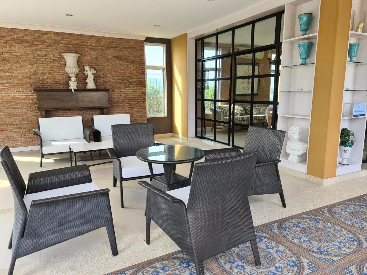 Amara Pool At Boulevard Tuscany Chaam Huahin Cha-Am