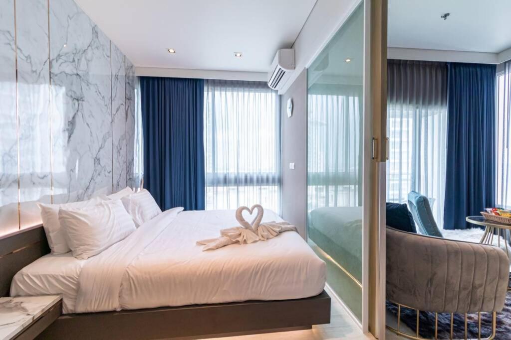 Veranda Pattaya Luxury Design Balcony With Seaview Apartment