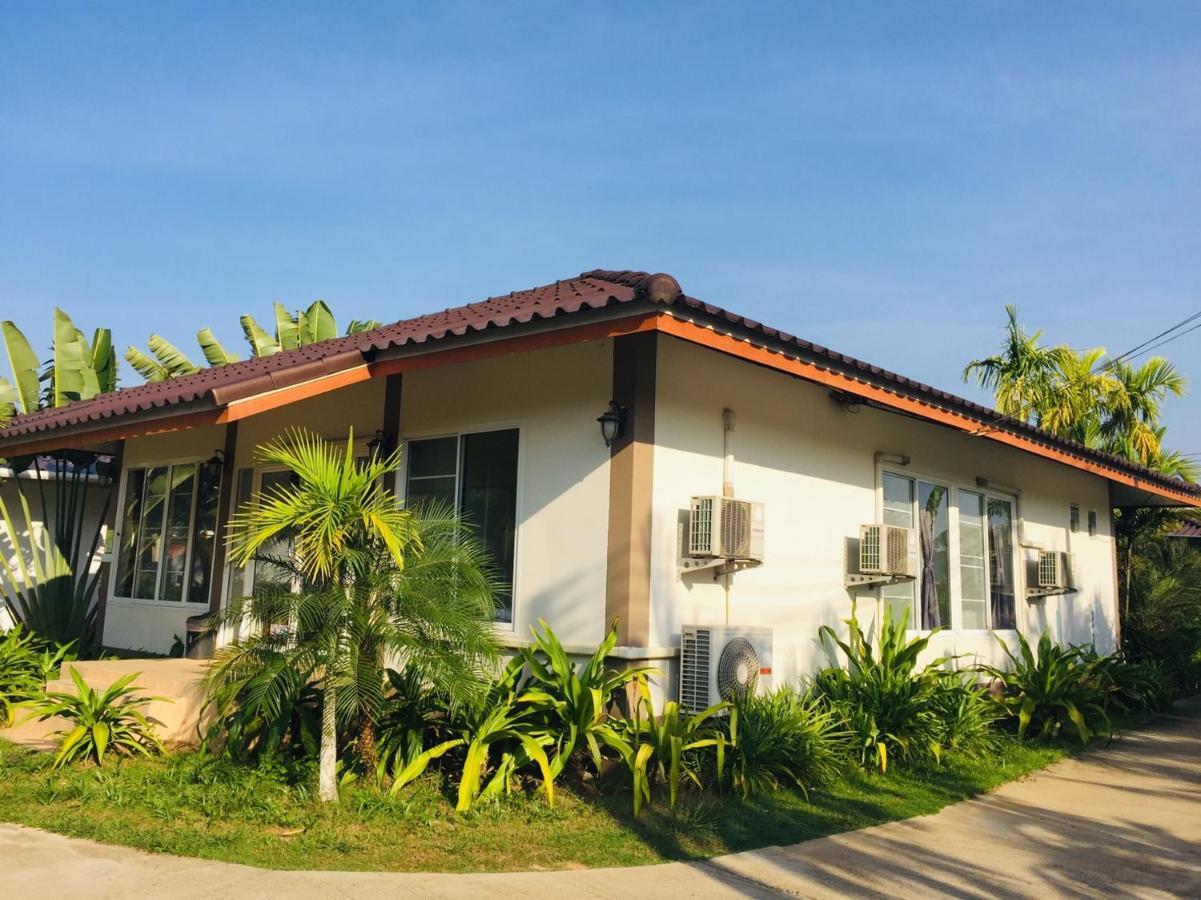 Lamphurai Riverside And Spa
