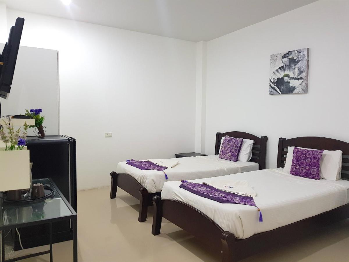 Phet Plaza And Resort