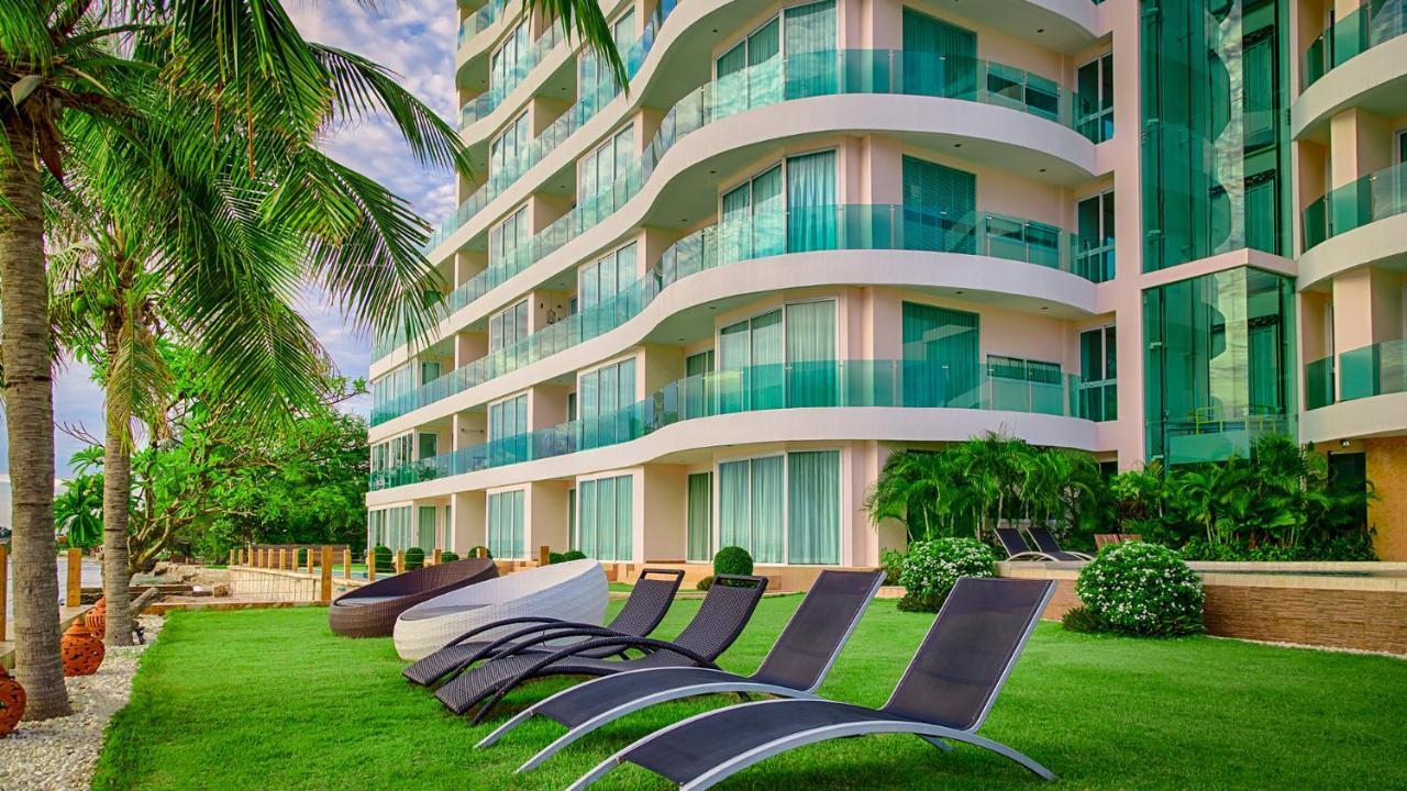 Paradise Ocean View Front In Pattaya *