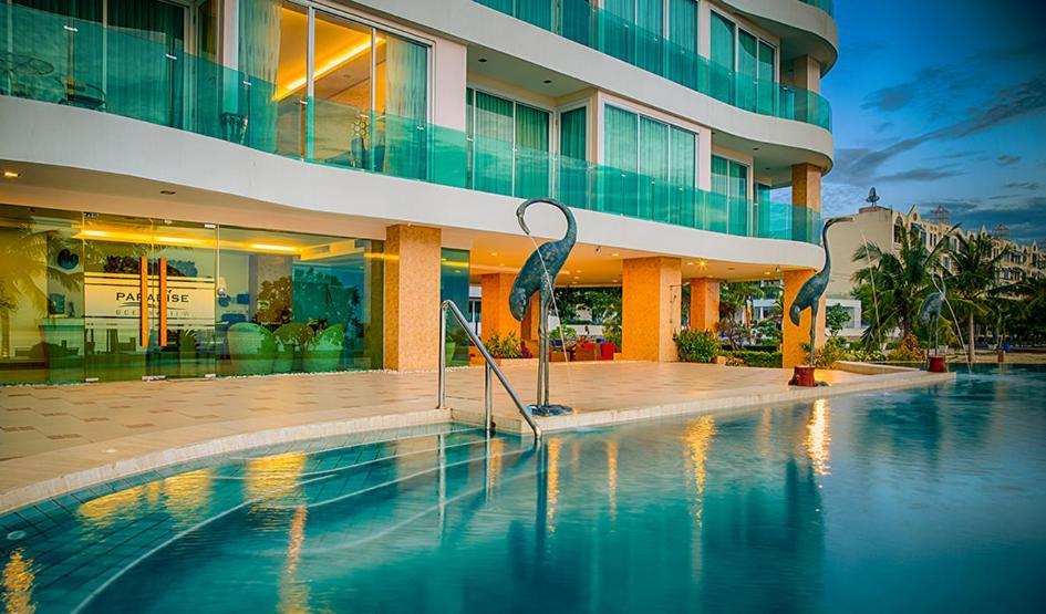 Paradise Ocean View Front In Pattaya