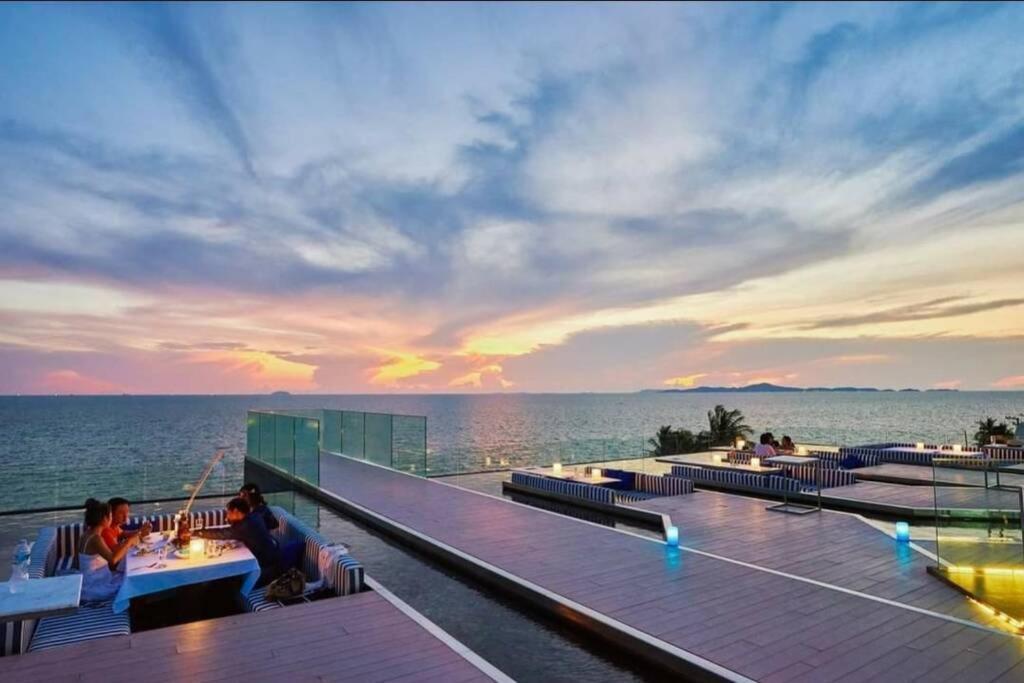 Apartment Veranda Pattaya Luxury Design Balcony With Seaview *