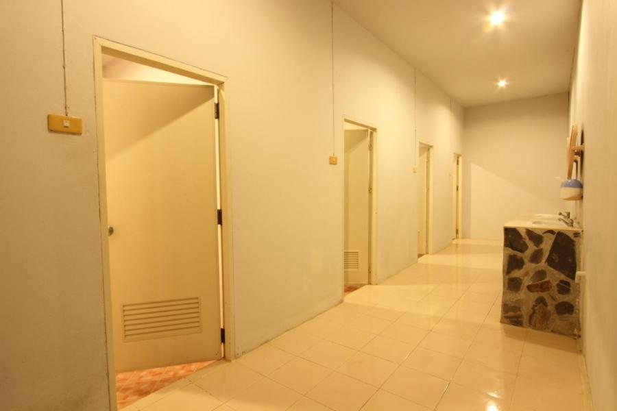 Resort Haadsaikaew Bankrut Bang Saphan