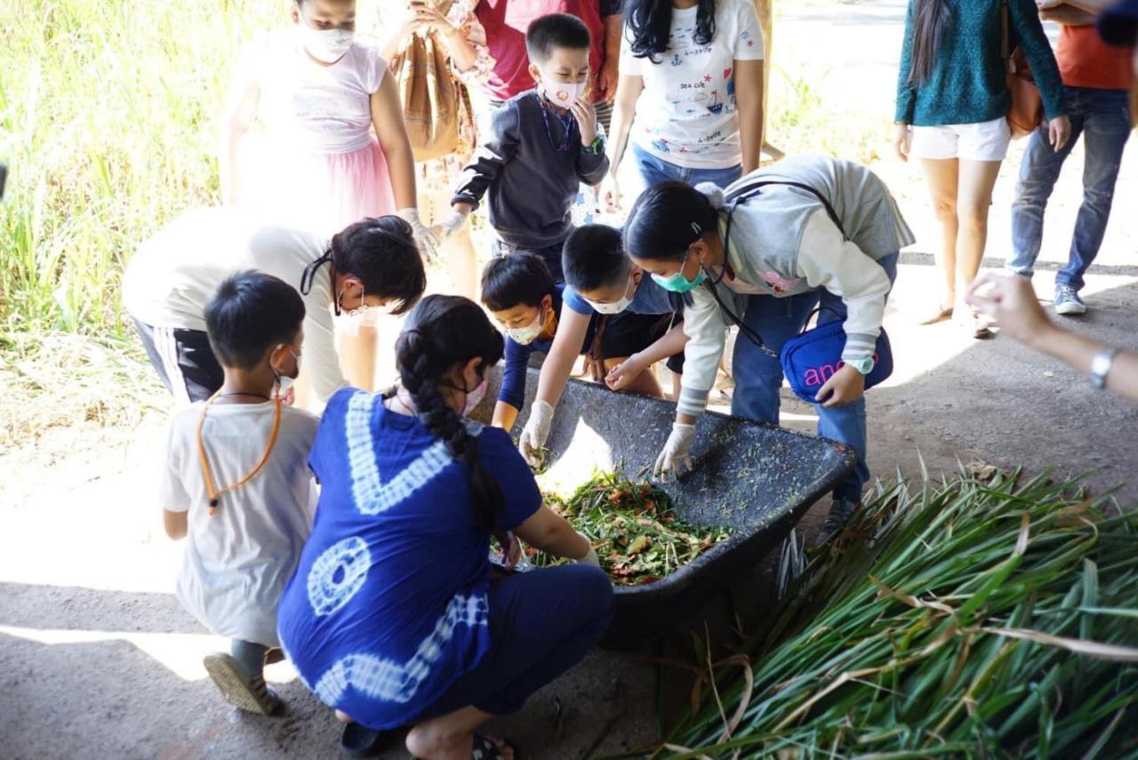 Sappraiwan Elephant & Sanctuary