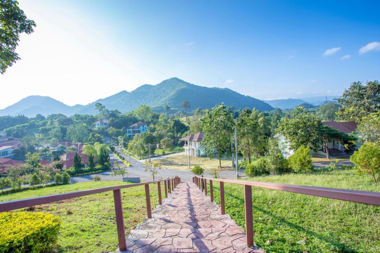 Resort Thongsathit Hill Khao Yai 3*
