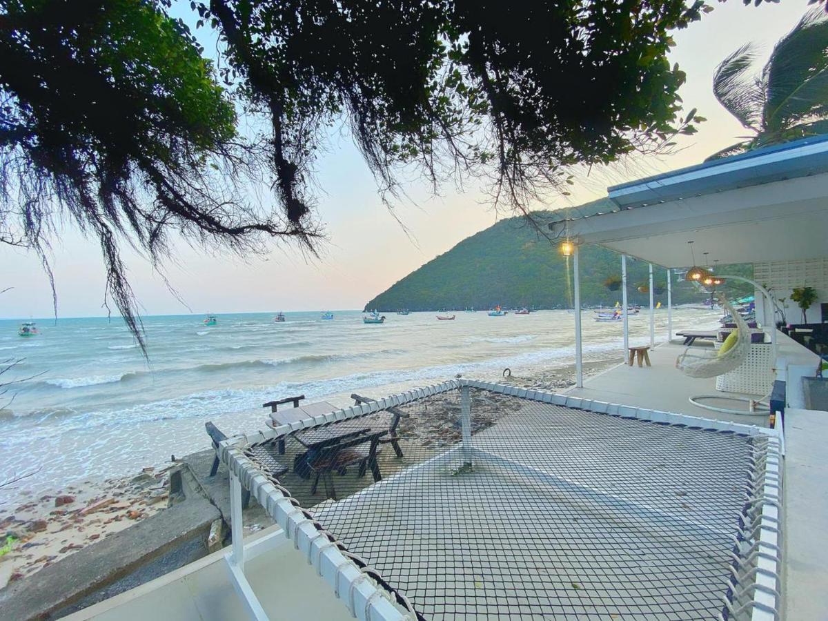 Resort Aownoi Bay