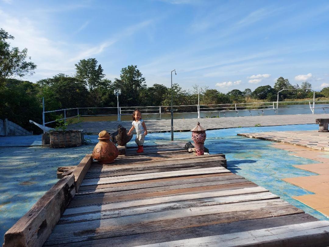 Scenic Riverside Kamphaeng Phet