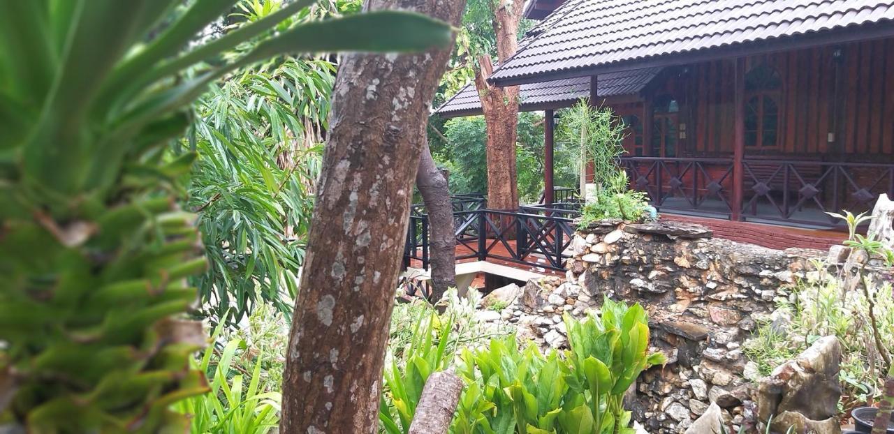 Resort Ratmanee House