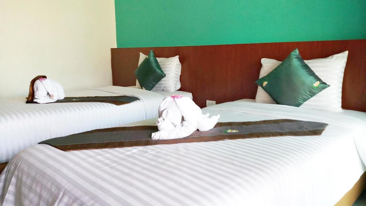 P' Private Cha Am Hotel 3*