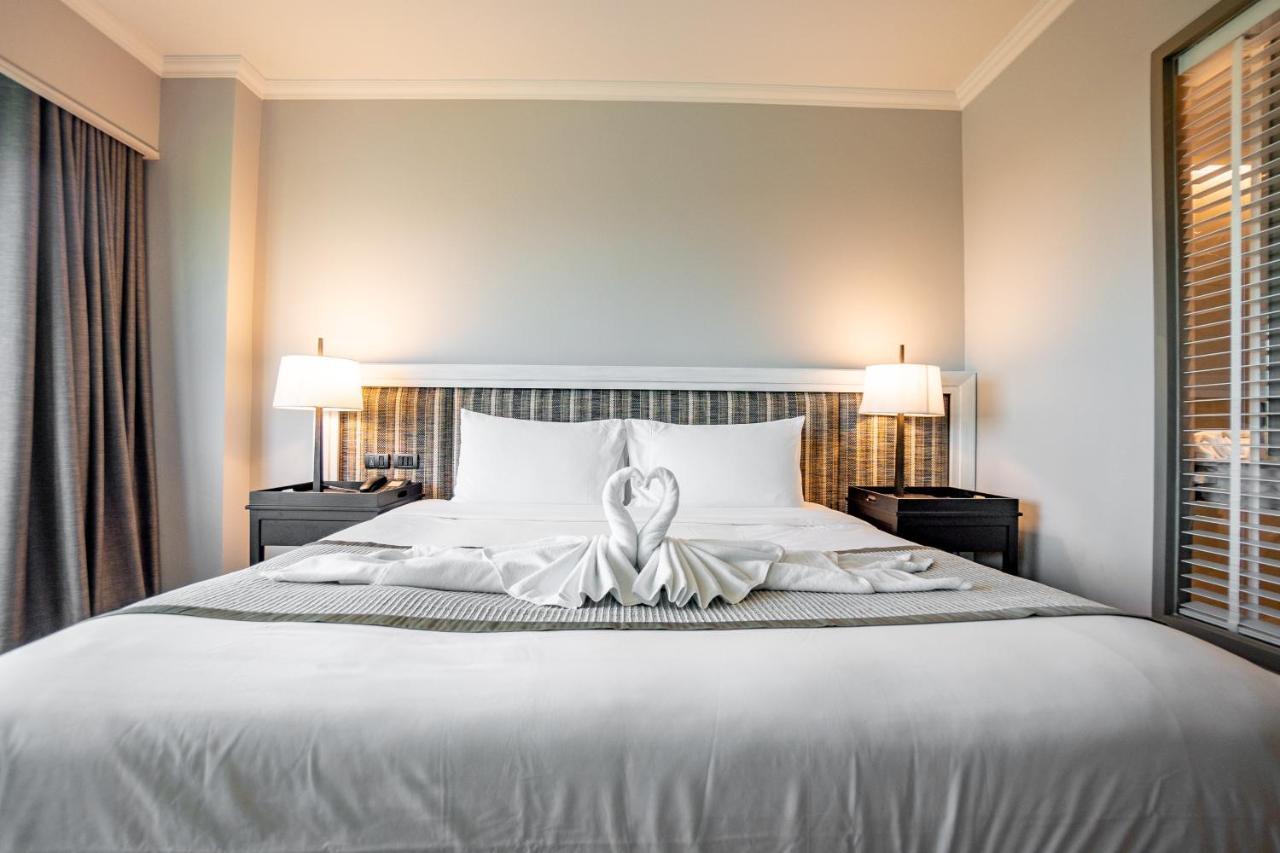 Hotel The Grand Riverside 3*
