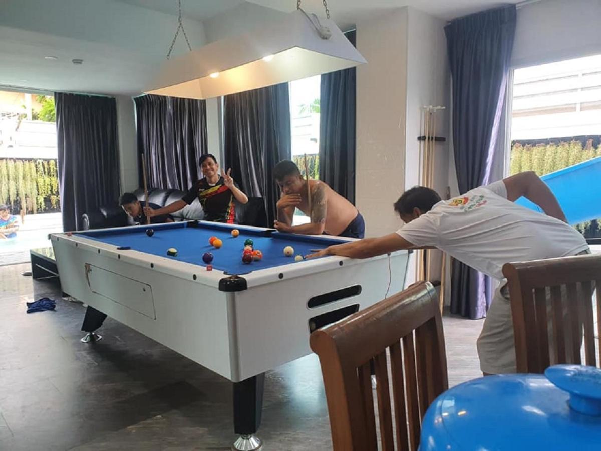 Pattaya Pool *