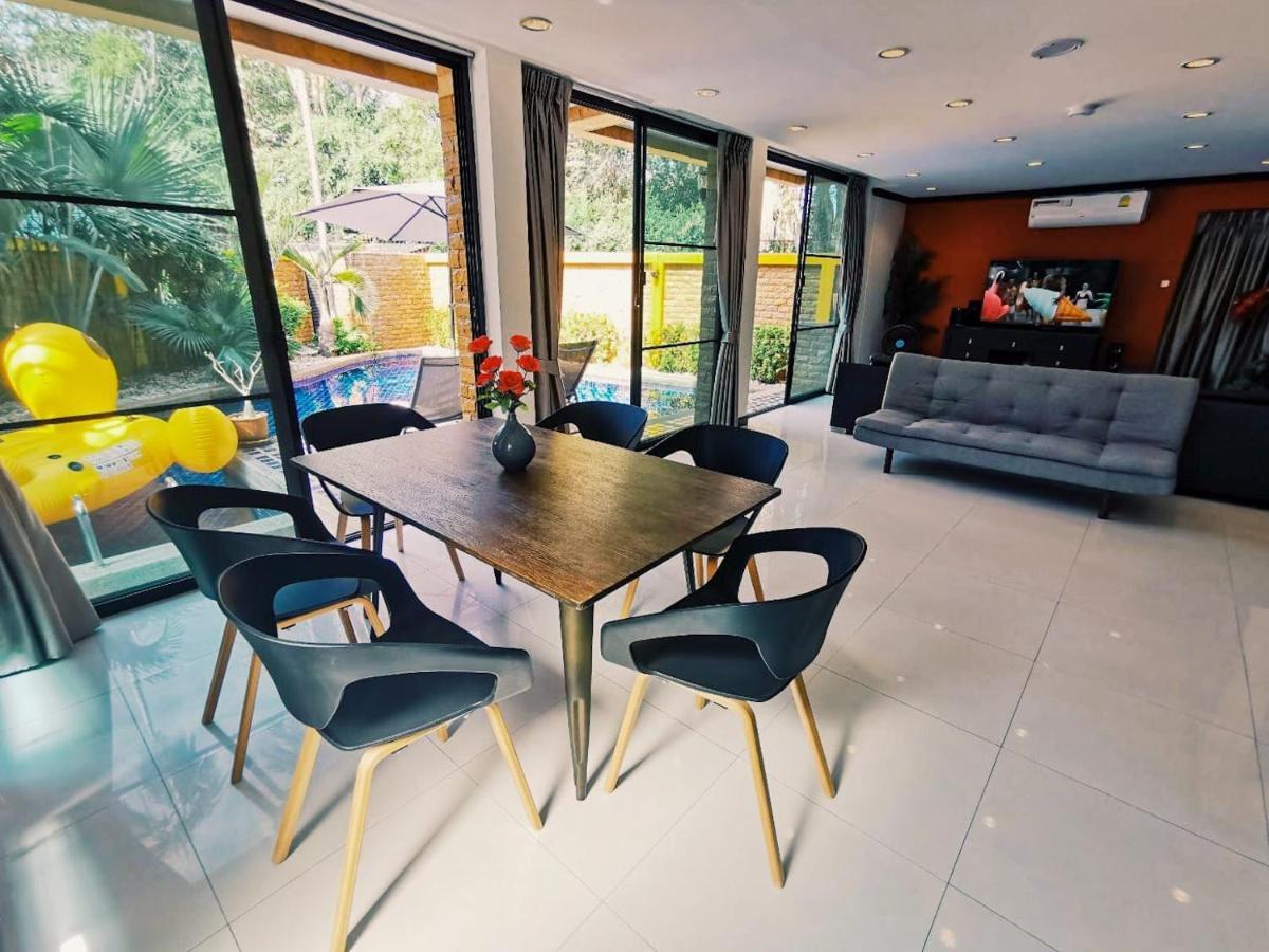 4poolvillas Pousada Pattaya