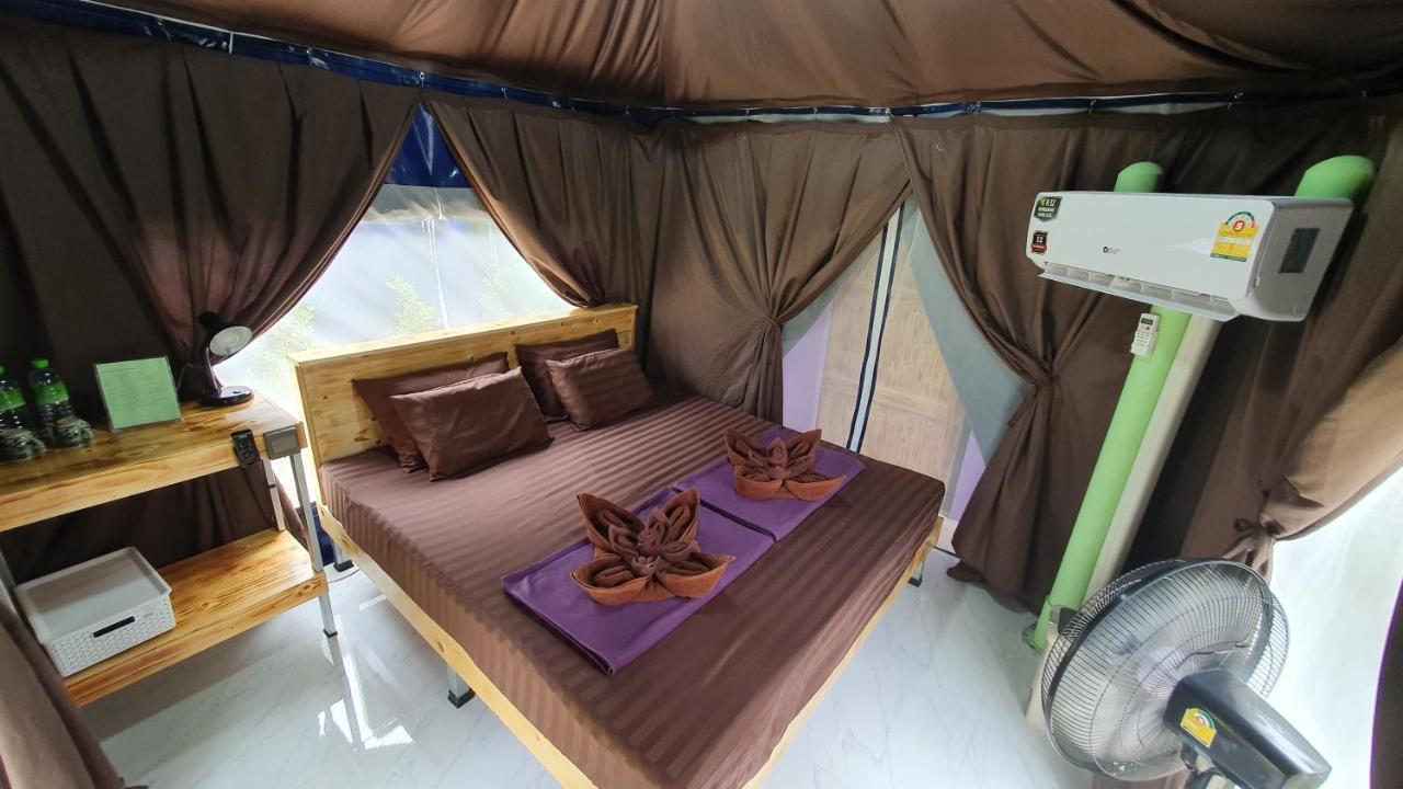 Moonshine 2* Chumphon