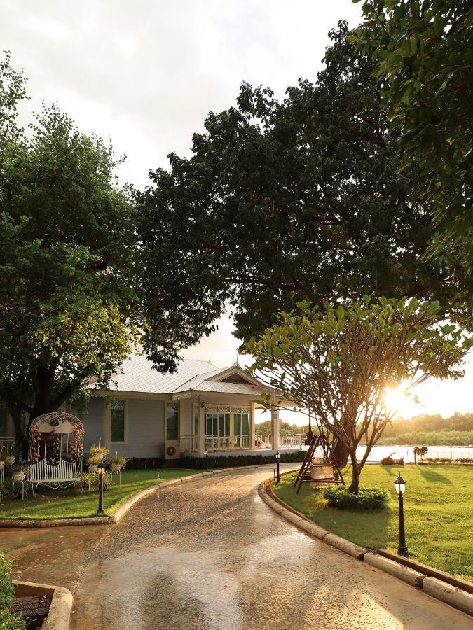 Tubtim Siam River Kwai Resort 4*