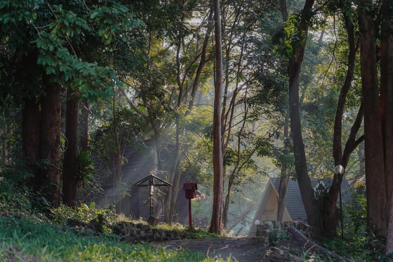 Resort Sappraiwan Elephant & Sanctuary Kaengsopha