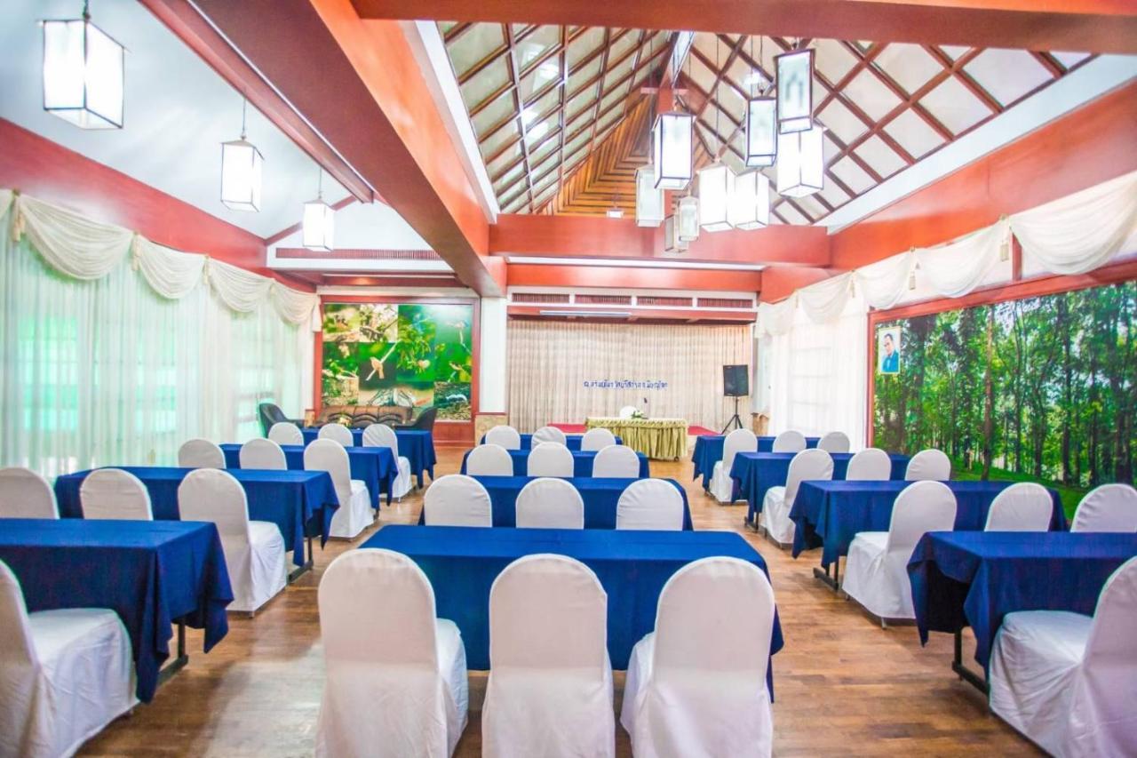 Resort Sappraiwan Elephant & Sanctuary