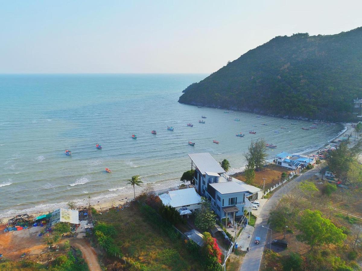 Resort Aownoi Bay *