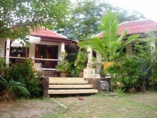 The Emerald Bungalows Holiday park