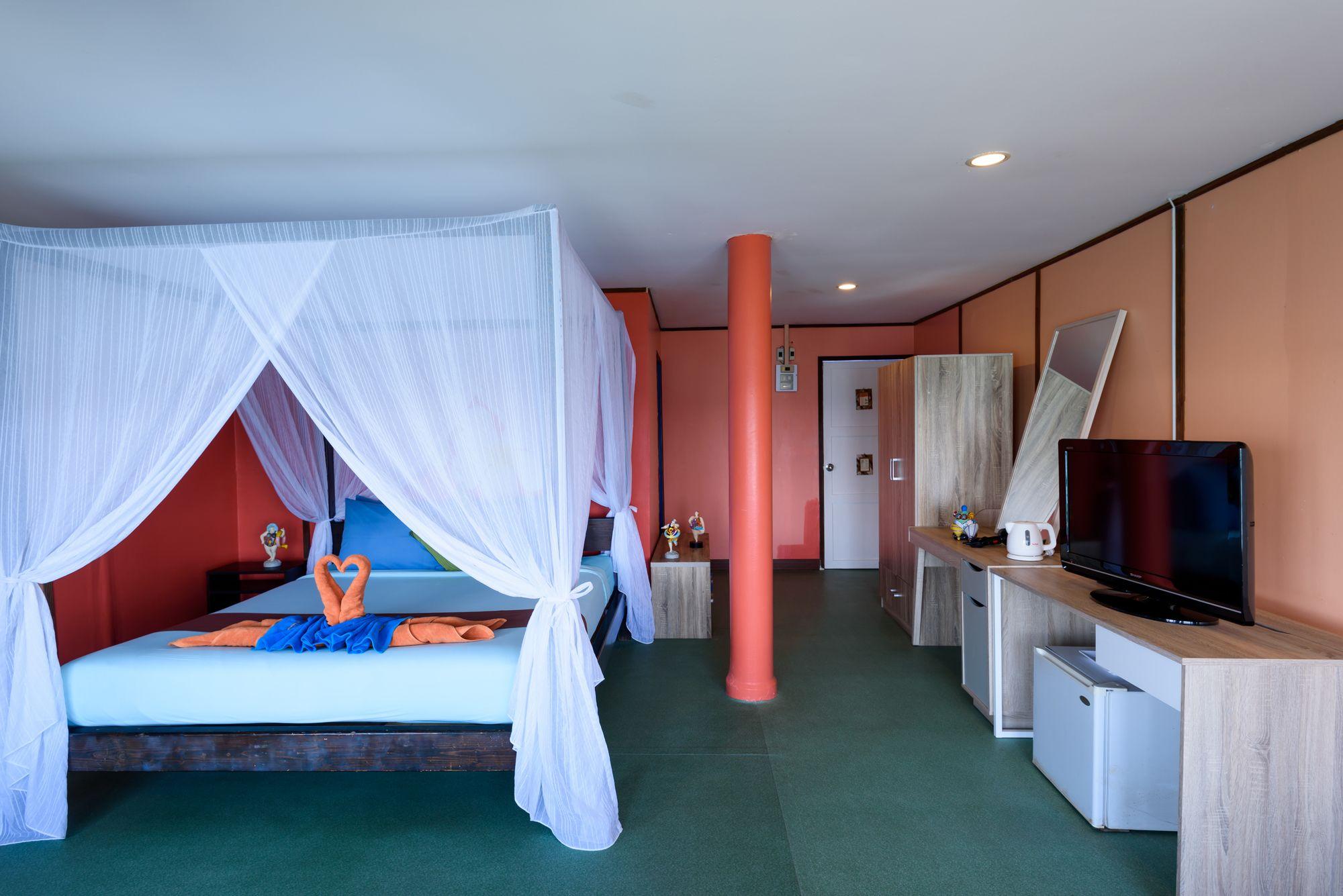 Resort Lareena Pattaya Ko Lan