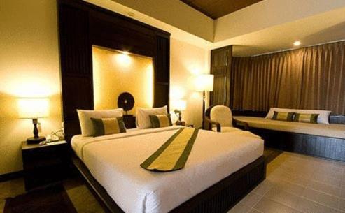 Mae Jo Golf & 4* San Sai