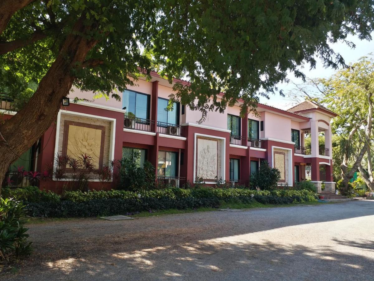 Paisan Hotel