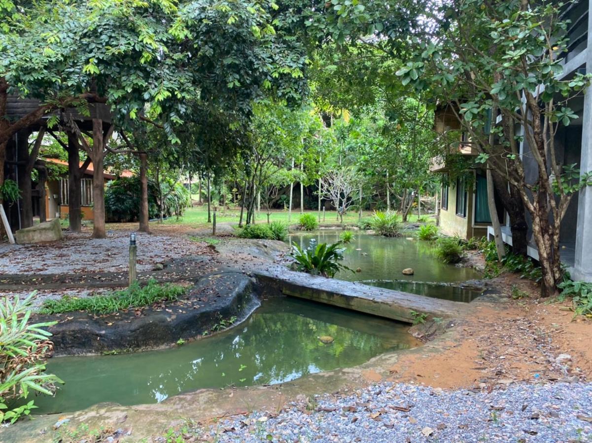 Blues River Resort Chao Lao Beach