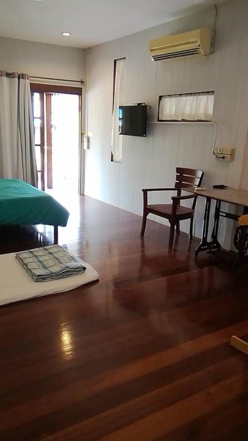 Baan Mai Chai Khlong Resort Amphawa
