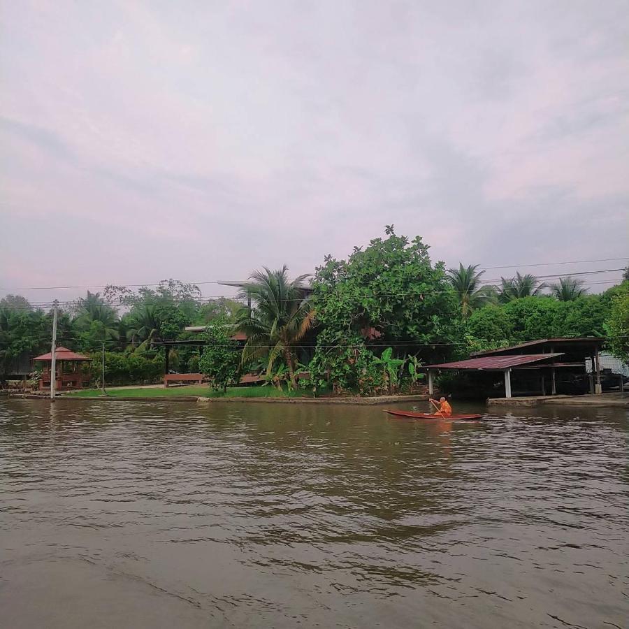 Baan Mai Chai Khlong *