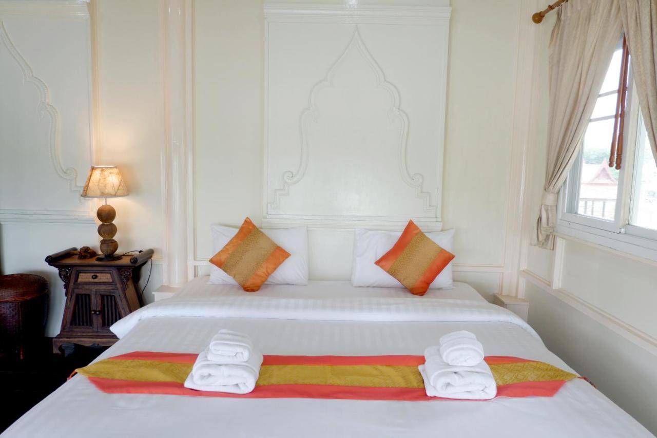 Ayutthaya Garden River 3*