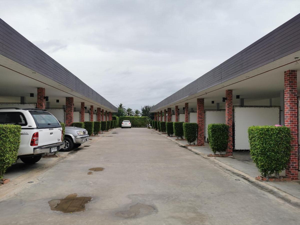 Hotel Happy Field 3*