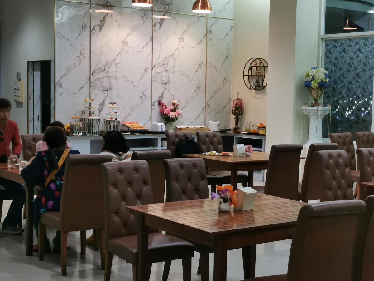 Hotel Morakot Twin Chumphon