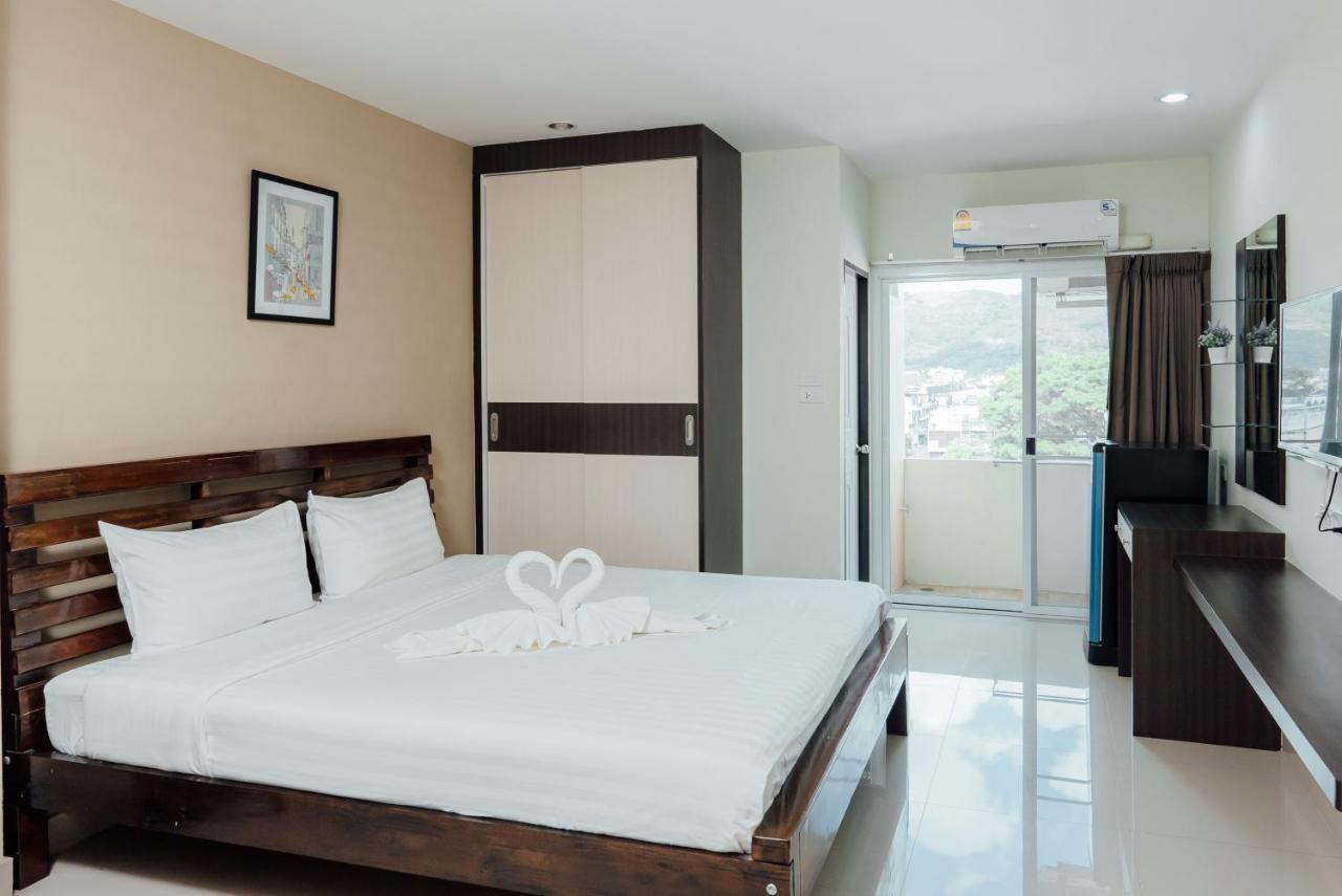 Corner One Hotel