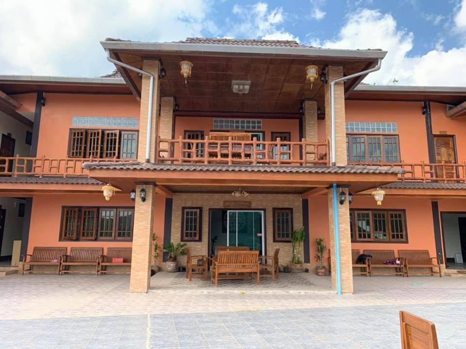 ชาสา รักไทย รีสอร์ท Resort