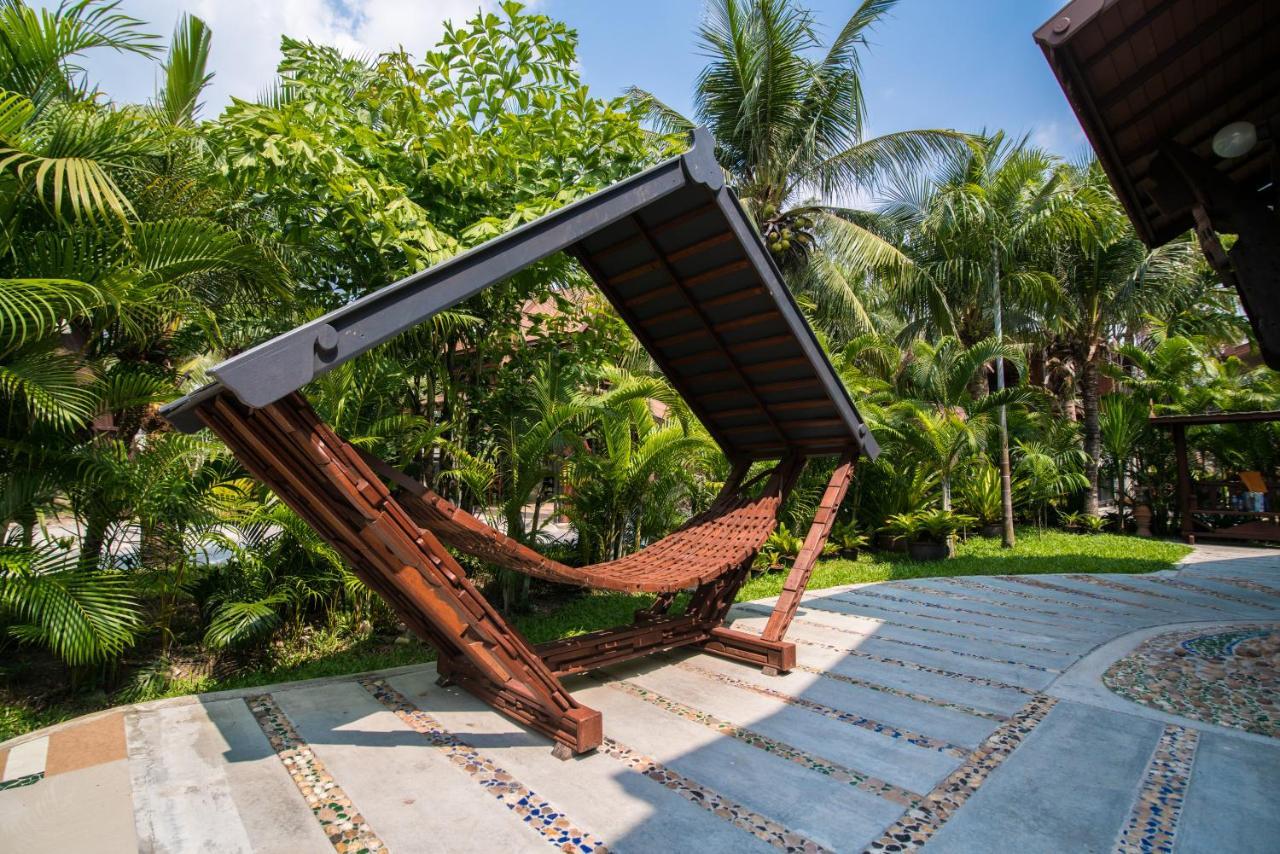 Hotel Suankaew Art