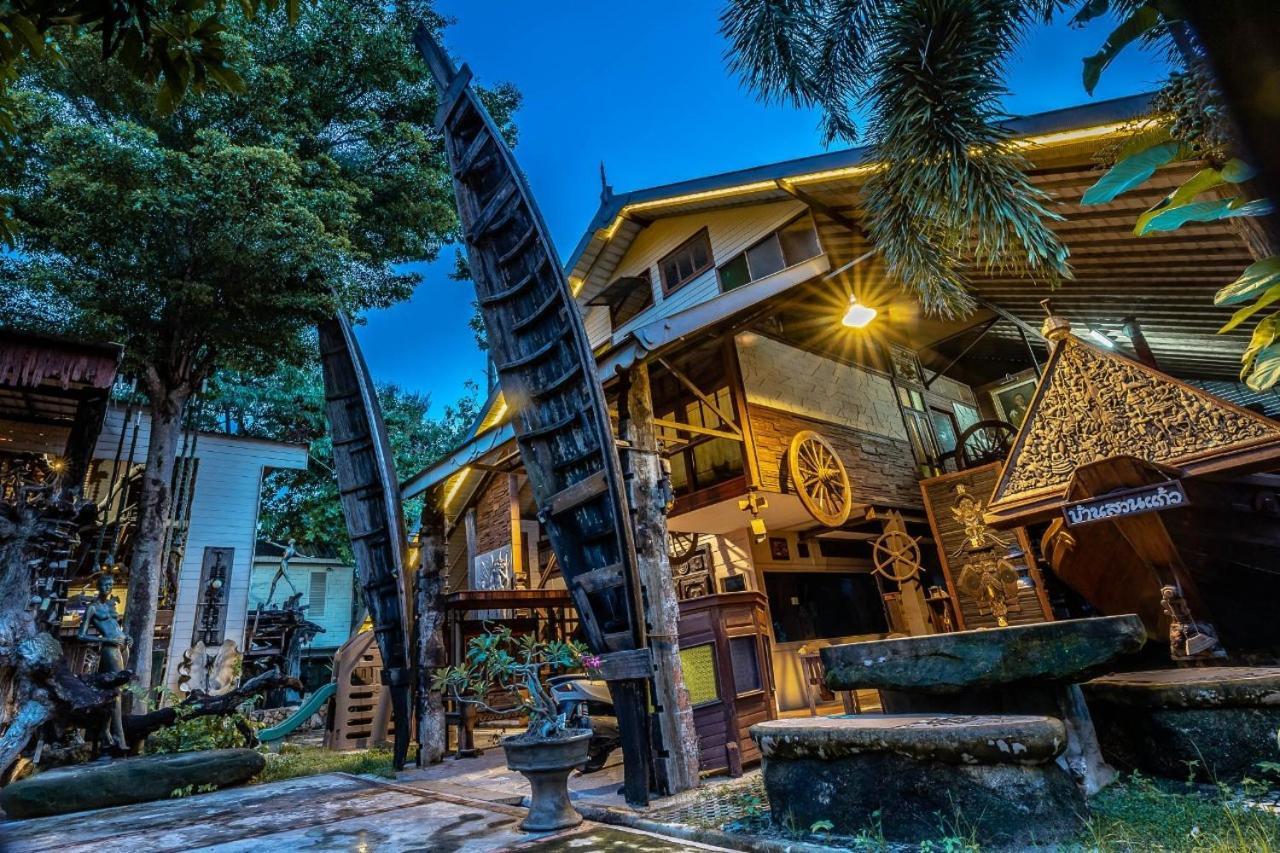 Suankaew Art Hotel