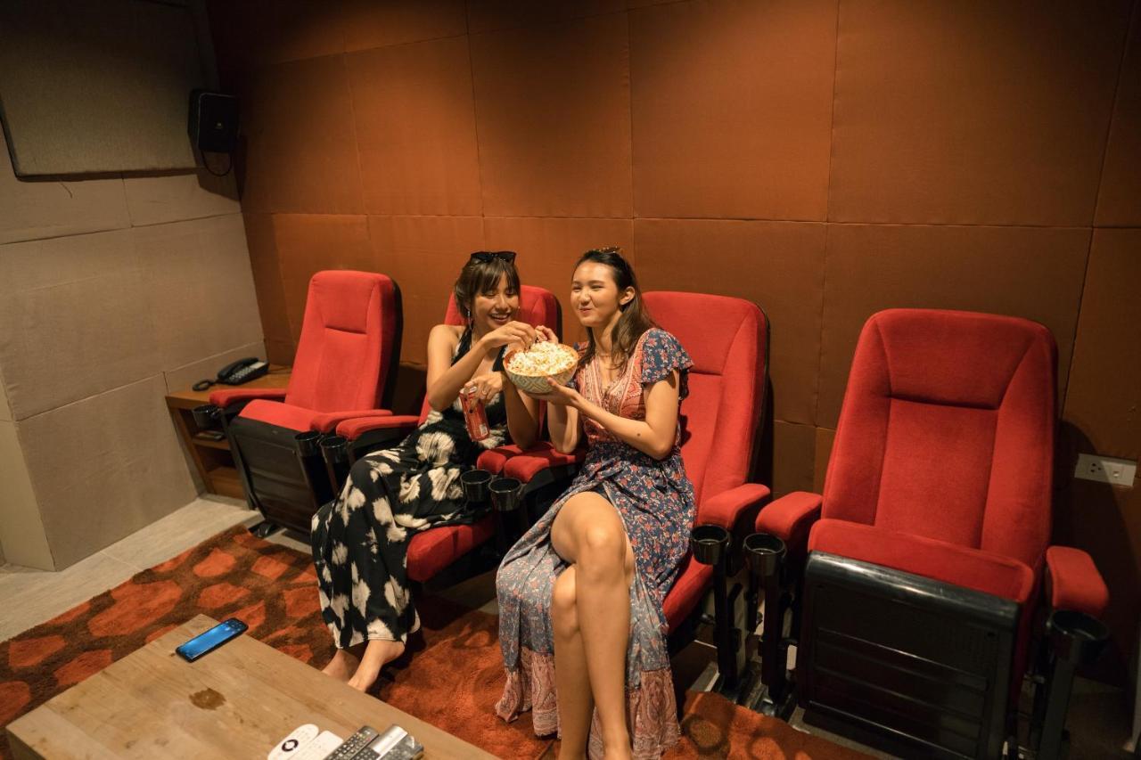 Whale - Sha Hotel Hua Hin