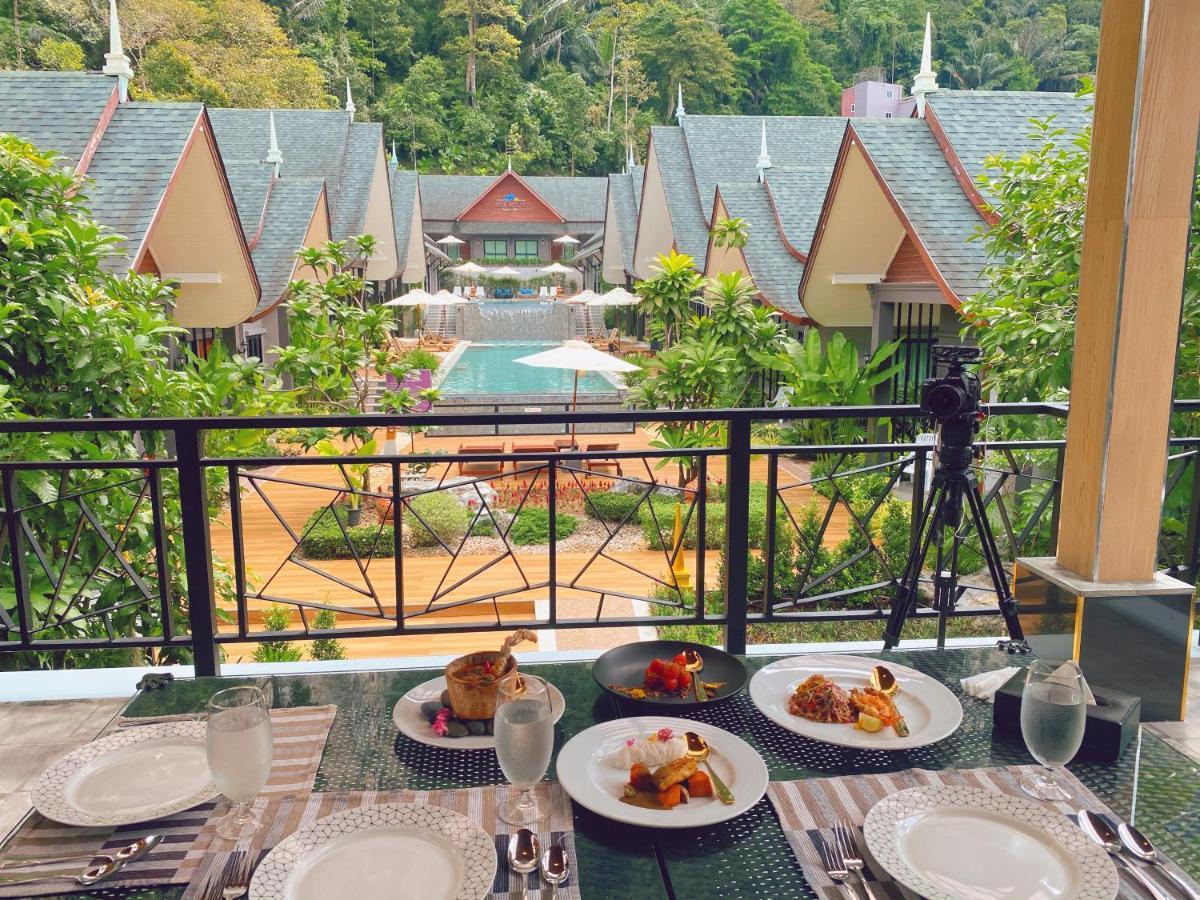 The Scene Cliff View Villa *