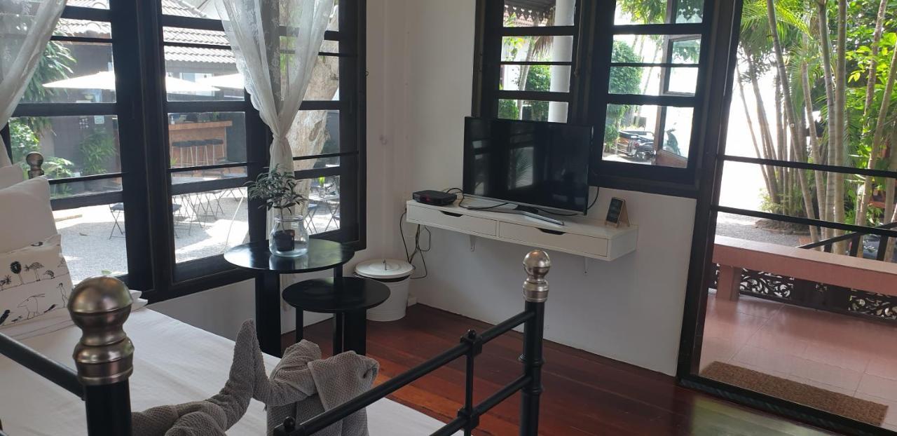 Seascape Baan Krood Guest house 2*