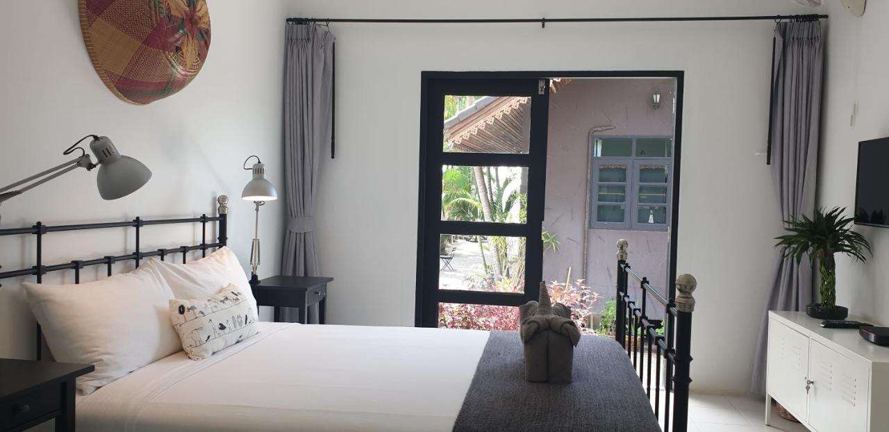 Seascape Baan Krood Guest house