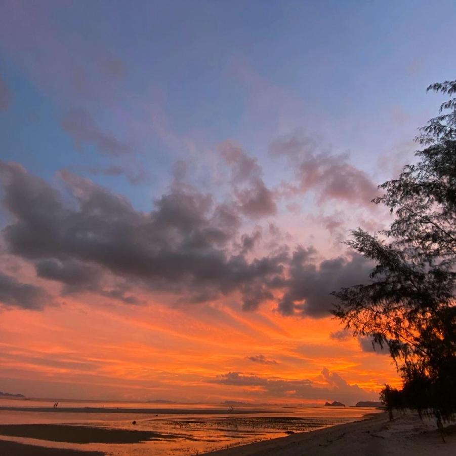 Seaesta Resort Baan Tai