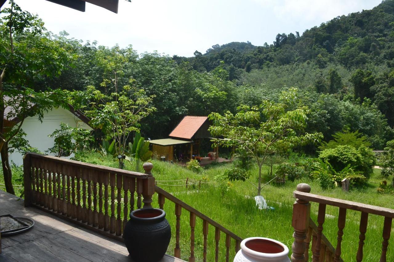 Homebar Homestay *