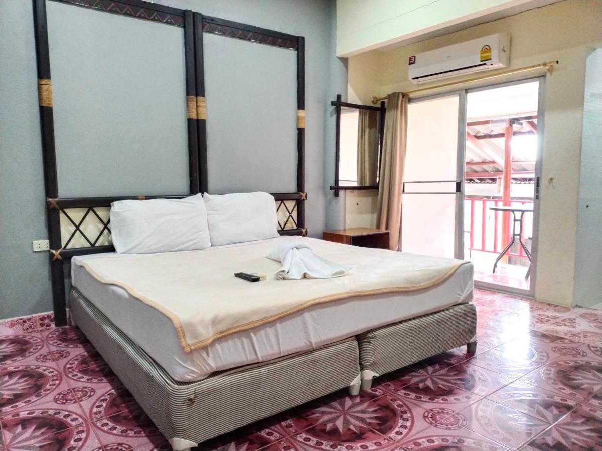 Baan Kaew Ruen Kwan Holiday park