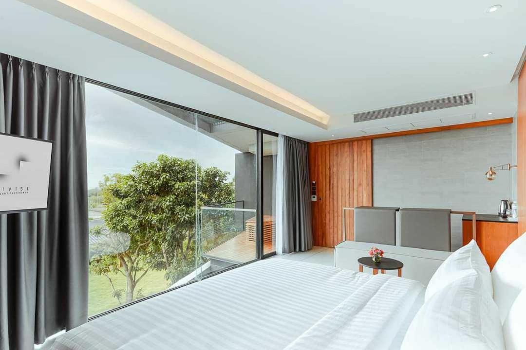 Hotel Livist 4*