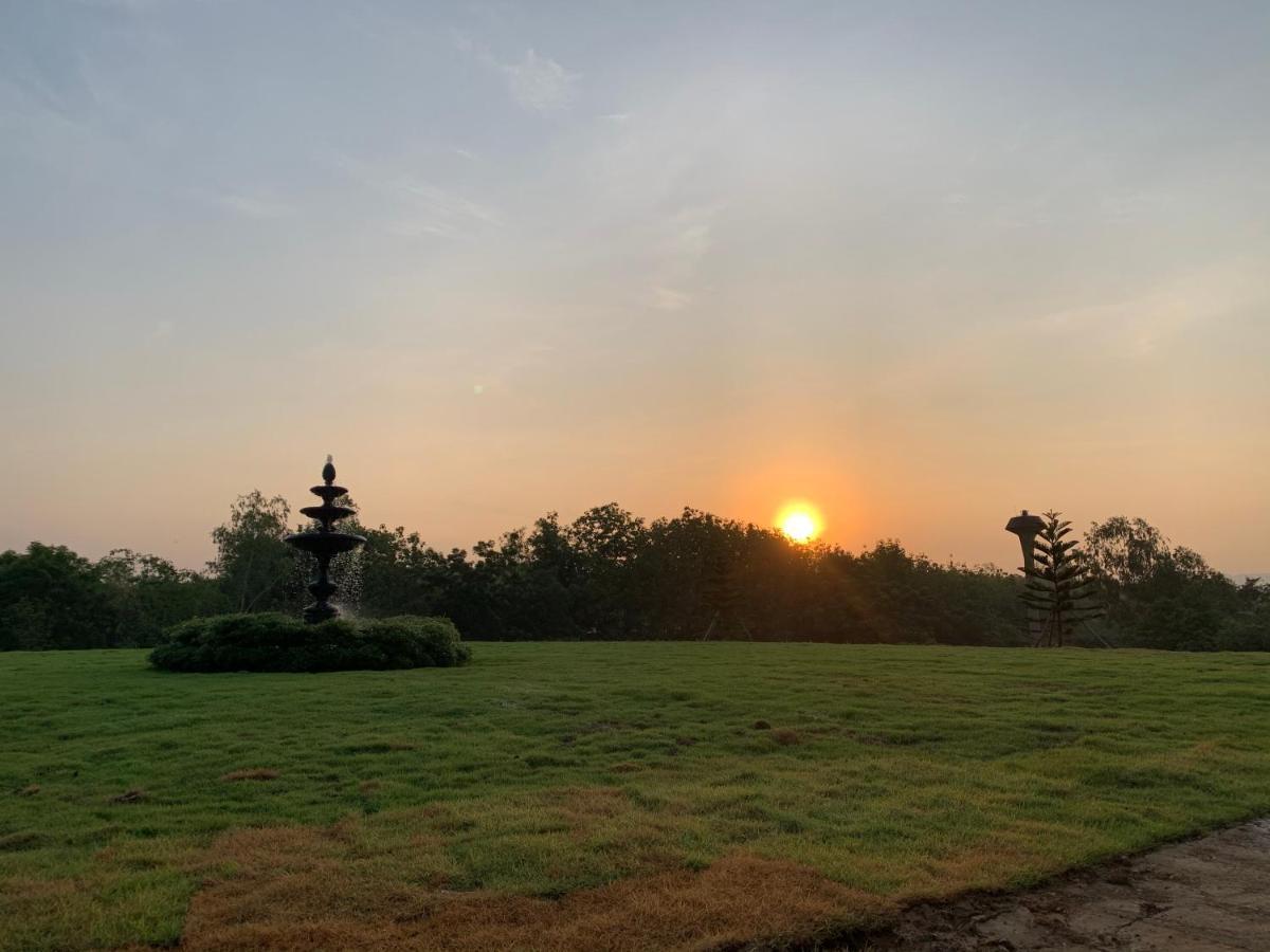 Resort The Sunnery Lom Kao